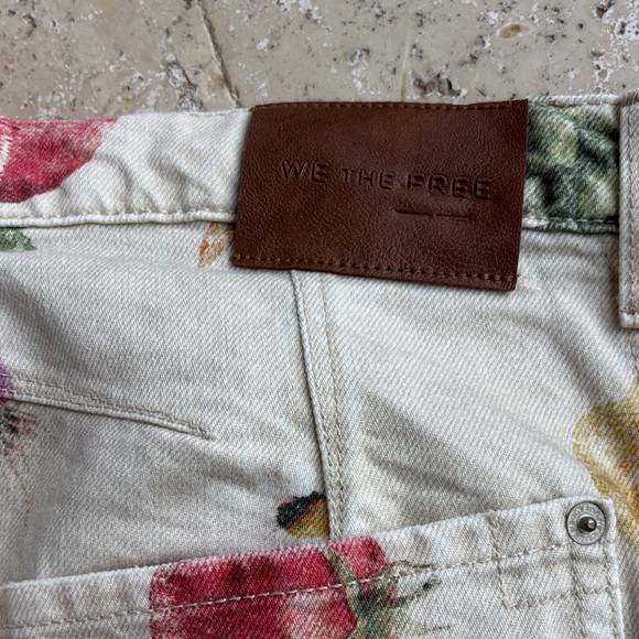 We The Free Good Luck printed barrel jean - Picture 5 of 5